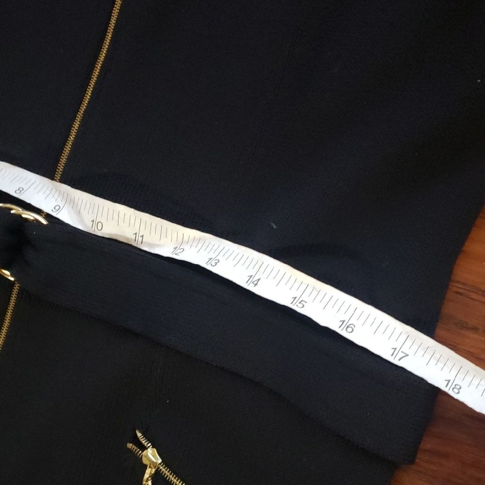 Vintage St. John Black Gold Workcore Professional Chic Feminine Trendy Size 10 - Picture 4 of 6